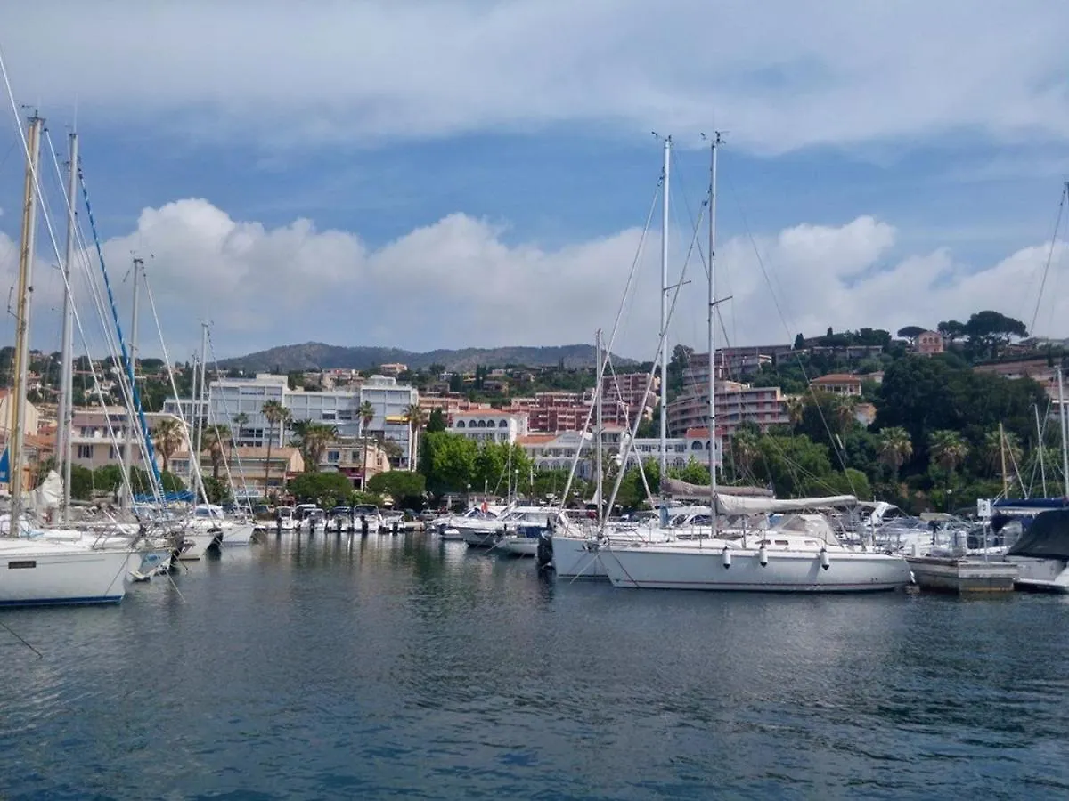 Appartement Le Lavandou, 2 pièces, 4 personnes - FR-1-251-289